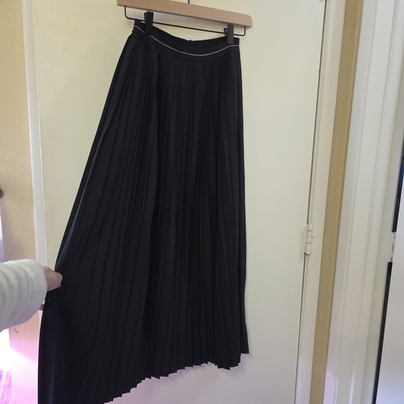 aerie Dresses & Skirts - aerie Black Pleated Maxi Skirt - Available until 4/19